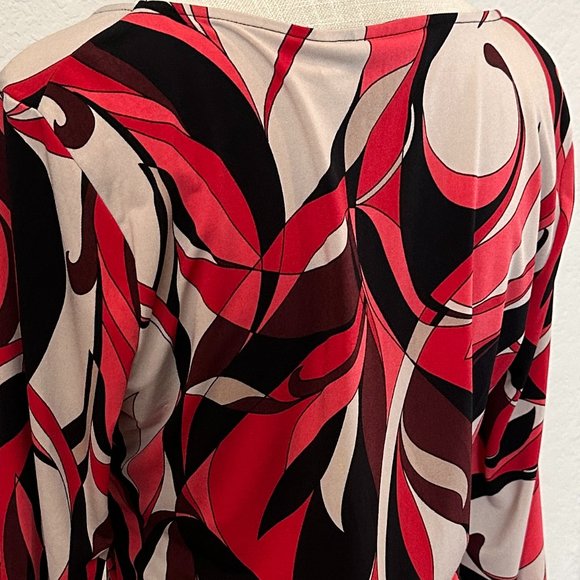 NEW YORK & COMPANY Fitted Stretchy Top - L - Picture 6 of 8